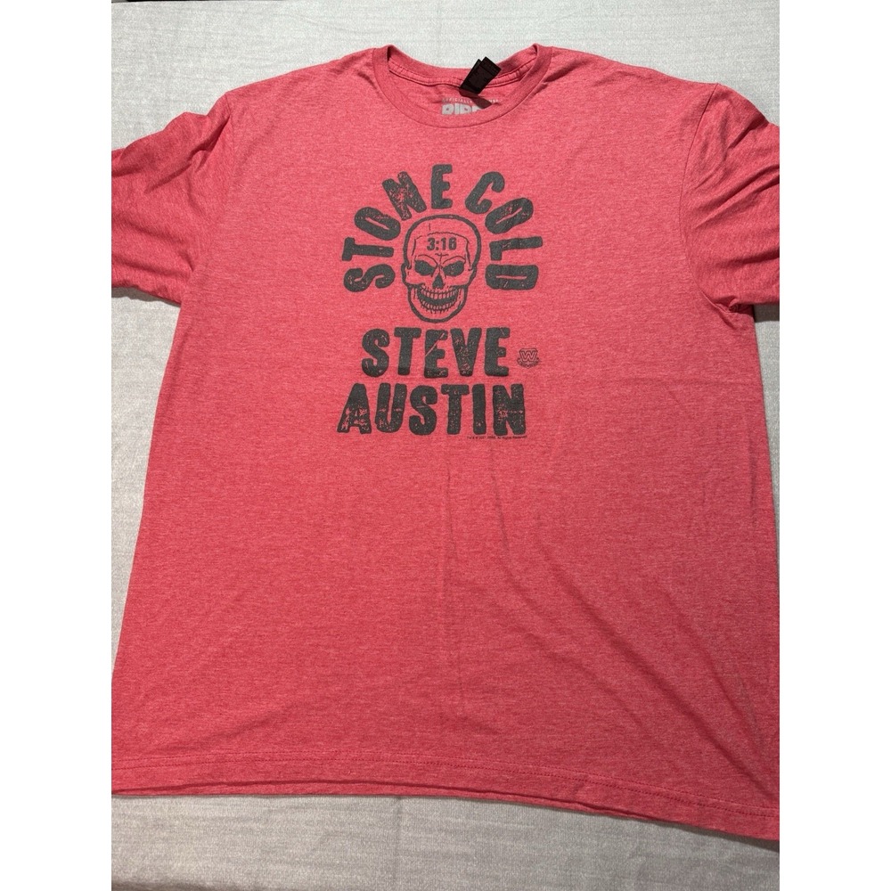 Stone Cold Steve Austin Red Graphic T-shirt Large‎